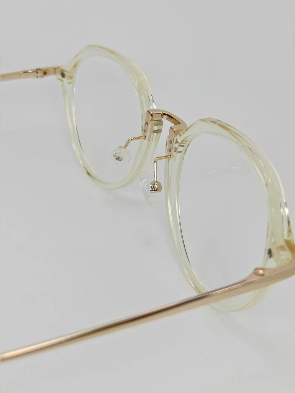 Tamara. Clear Round Frame Glasses with Gold Accents - Women Accessories